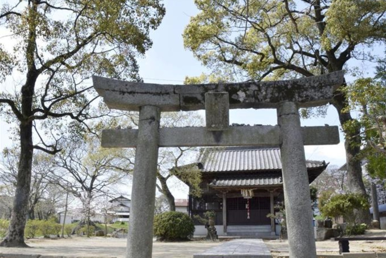 坂本八幡宮 大宰府 の御朱印や営業時間 場所は 梅花の宴 大宰府政庁跡 の地が話題 キニナル記